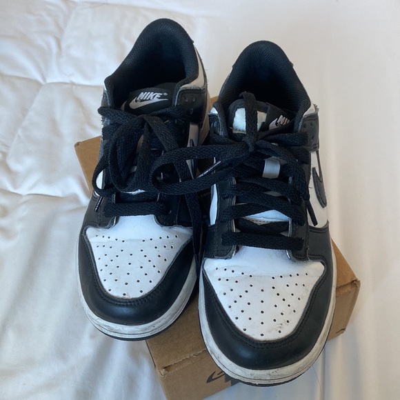 Nike Panda Dunk Low White and Black 4Y/6W - Picture 5 of 7